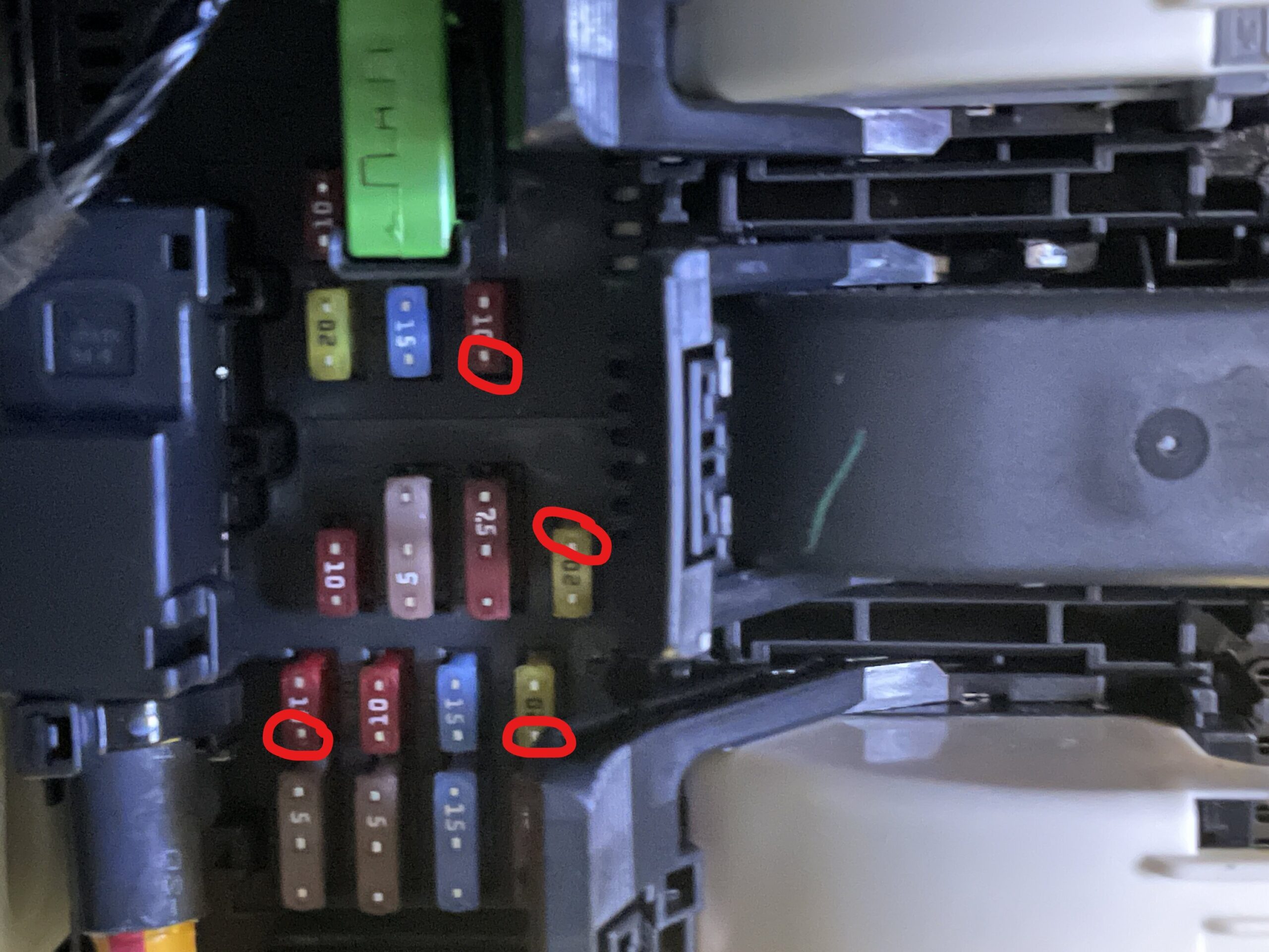 interior-fuse-box-analysis-switch-vs-always-on-for-fuse-taps-2021